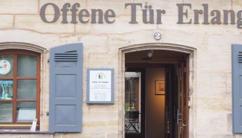 Slider im Kopf der Homepage der Offenen Tür Erlangen - Hausfront